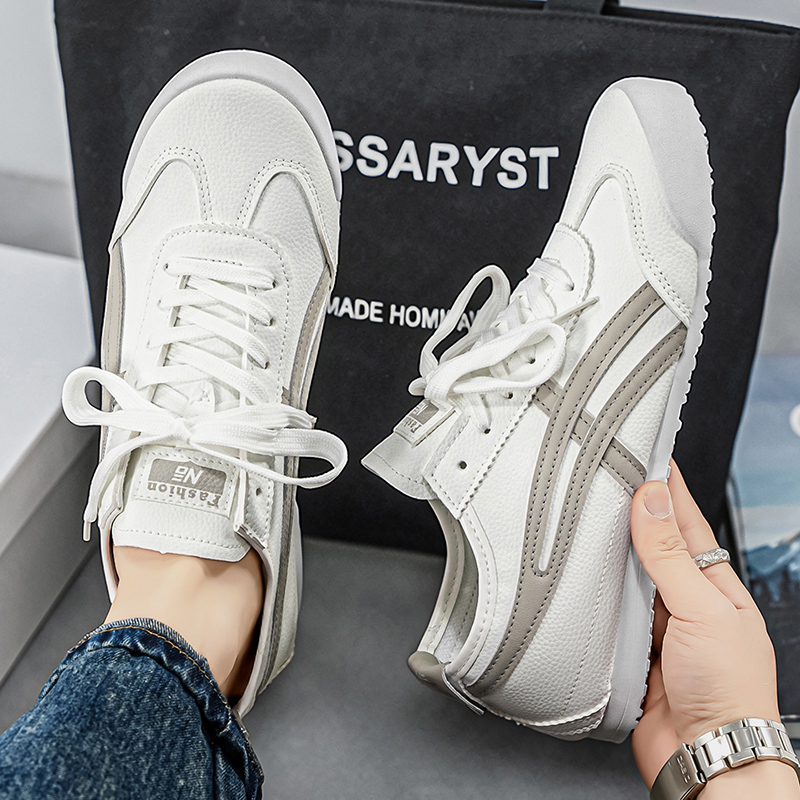 Sneakers di Marca alla Moda, S - Sports Equipment Brand recensione e prezzo